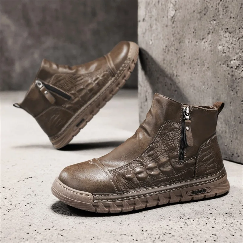 Leatherwork Boots - أحذية عمل عالية الرقبة بتصميم بريطاني