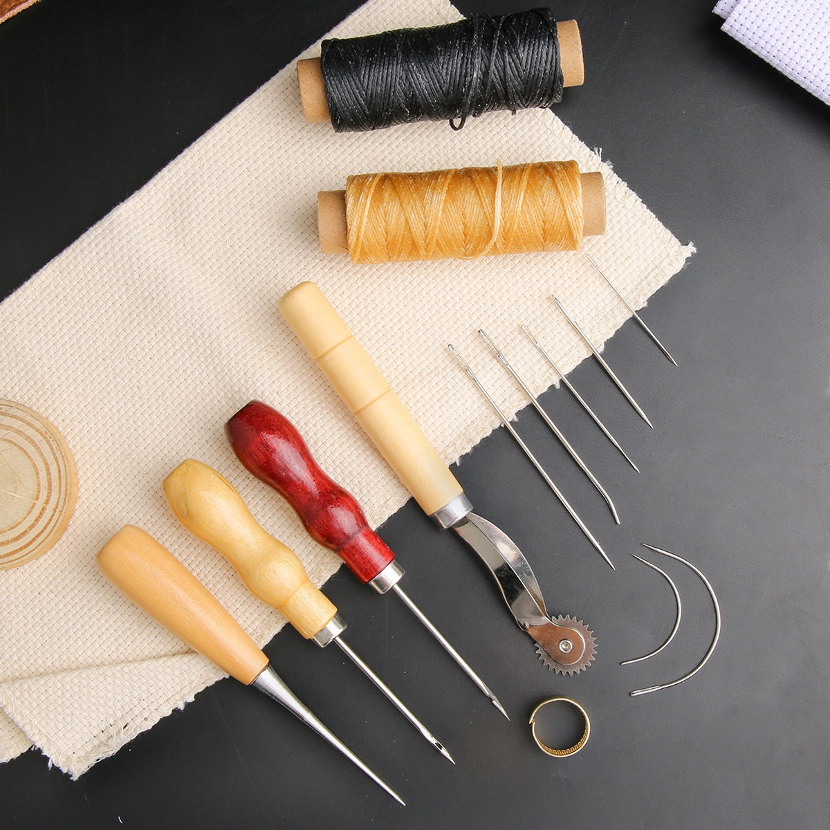 13 قطعة مجموعة الخياطة الجلدية - مراجعة Leatherwork Awl وسعره