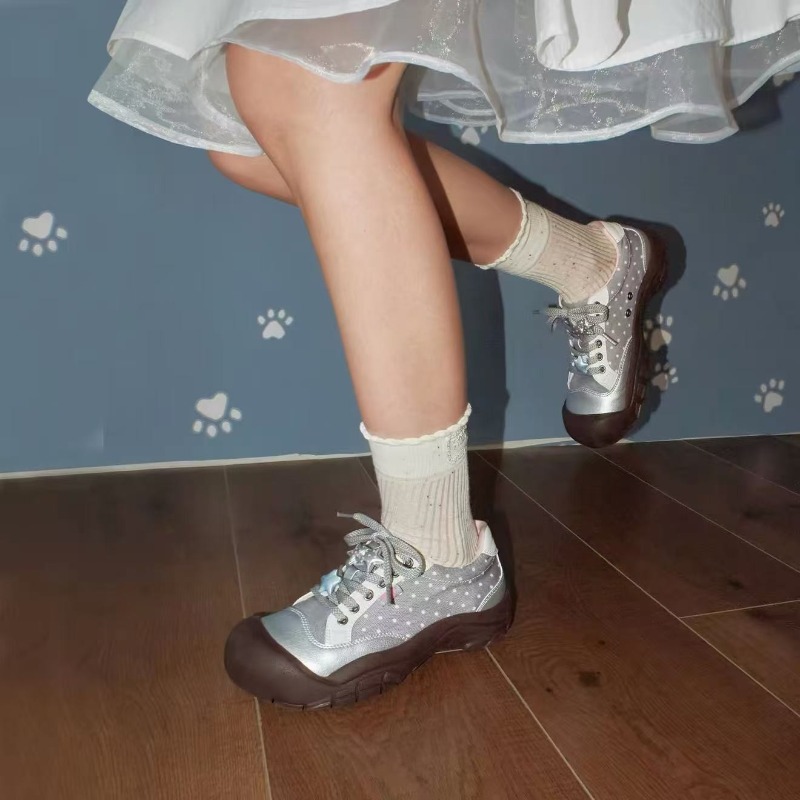 أحذية رياضية نسائية جديدة 2026 - مراجعة Leather Work For Kids وسعره